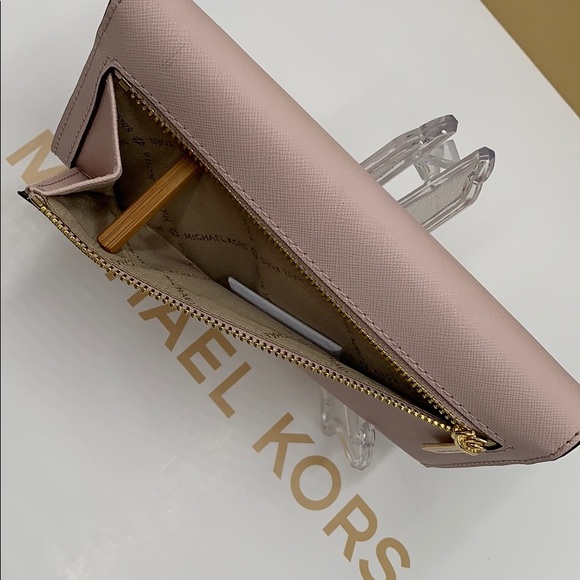 Michael Kors Jet Set Travel Lg Trifold Wallet - Picture 3 of 16